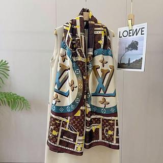 LV Lenço longo de seda