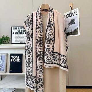 Chanel Lenço longo de seda