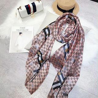 Gucci Lenço longo de seda
