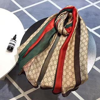 Gucci Lenço longo de seda