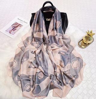 Chanel Lenço longo de seda