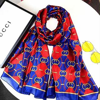 Gucci Lenço longo de seda