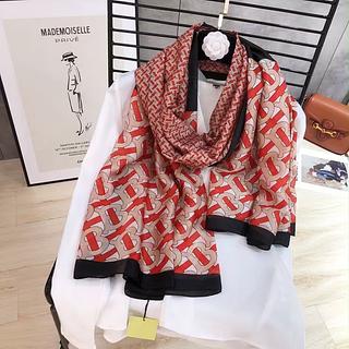 Burberry Lenço longo de seda