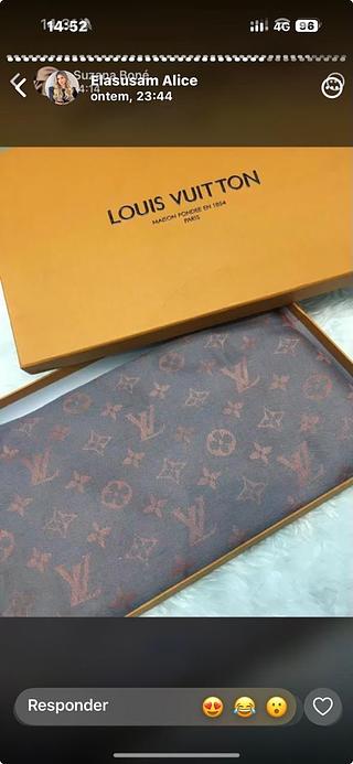 LV lenço cachecol