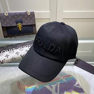 Prada boné