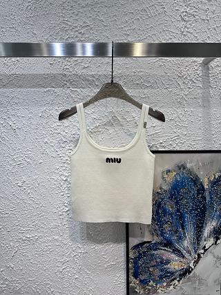 Miumiu roupa regata