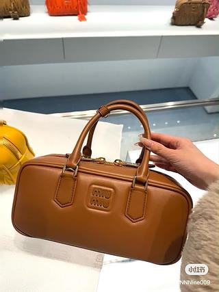 Miumiu bolsa