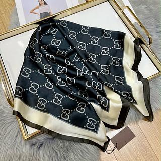 Gucci lenço seda quadrado70*70