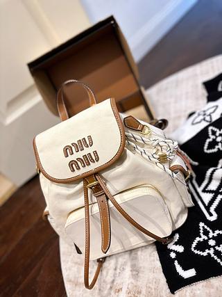 Miumiu mochila