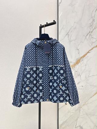 LV roupa