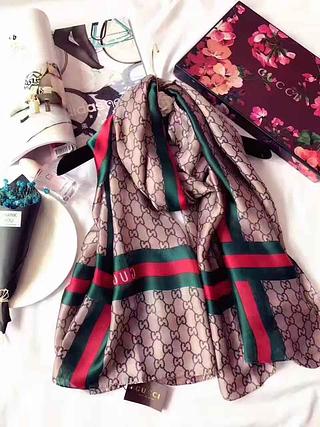 Gucci Lenço longo de seda