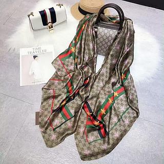 Gucci Lenço longo de seda